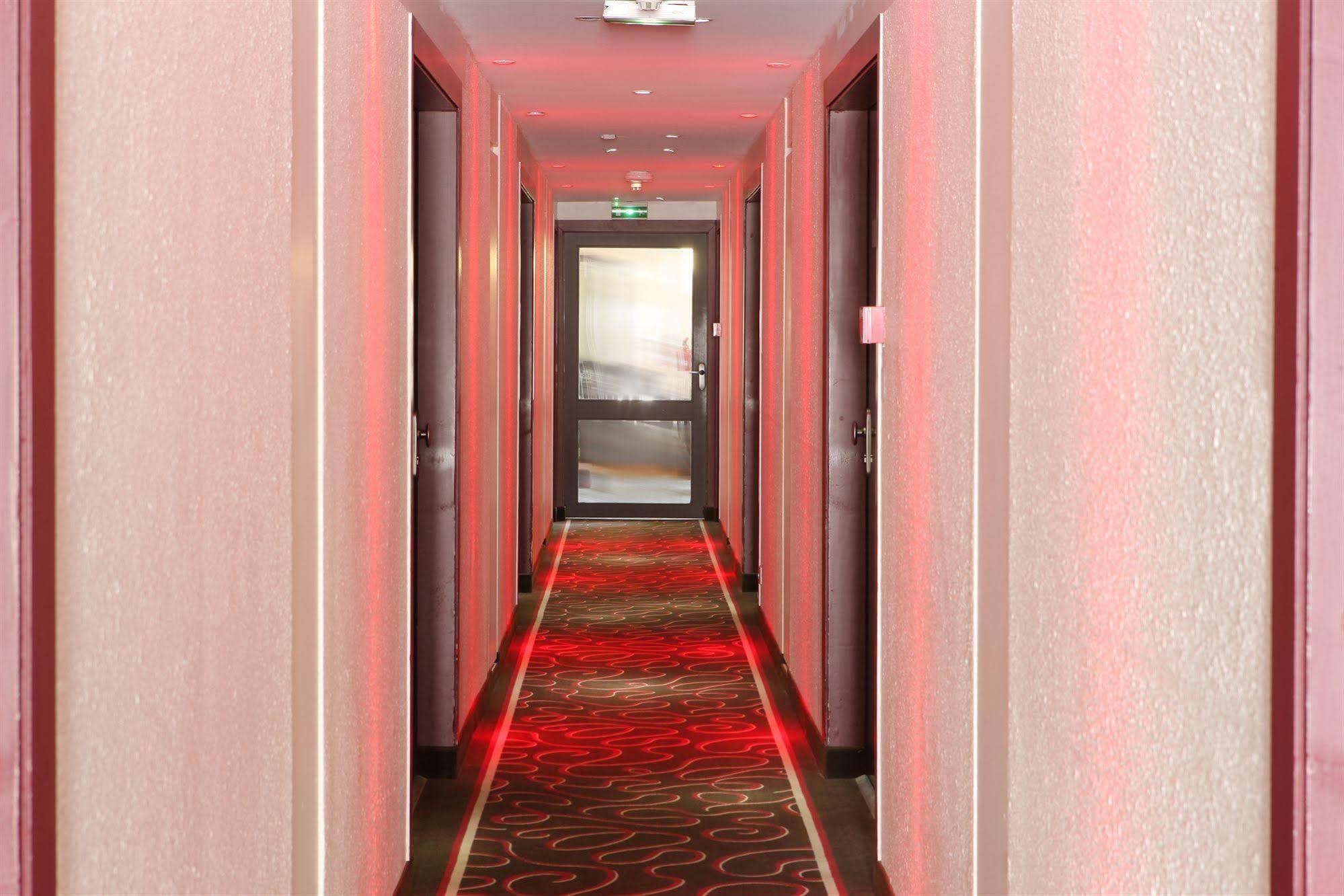 Brit Hotel Essentiel De Granville Bagian luar foto